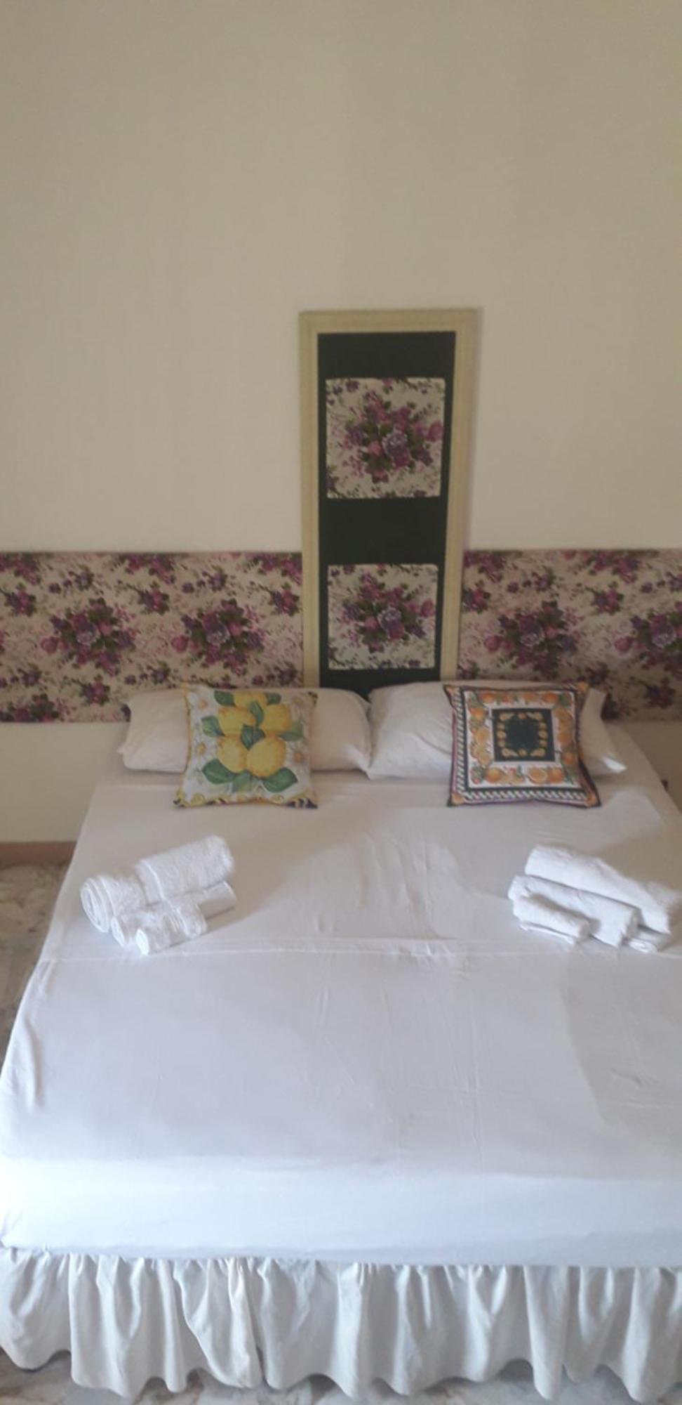 A Casa Di Alex Apartment คาตาเนีย ภายนอก รูปภาพ